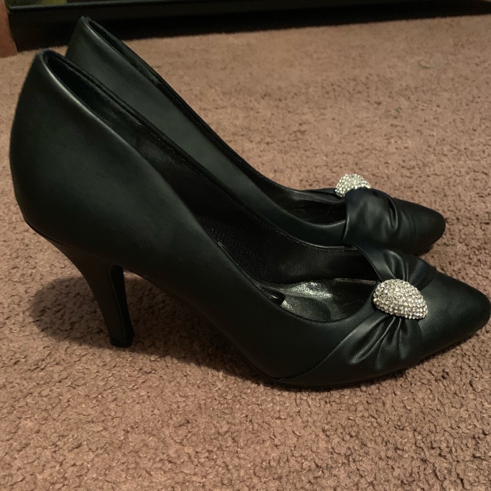Heels - Picture 2 of 4